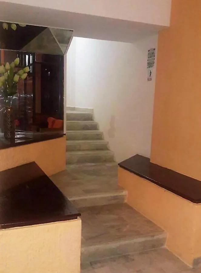 Hotel Versalles Suites Cancun