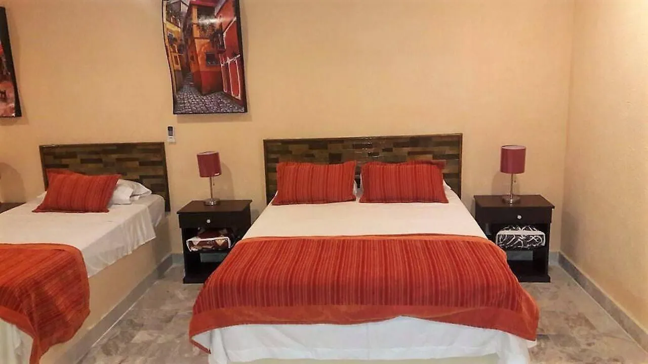 Hotel Versalles Suites Cancun