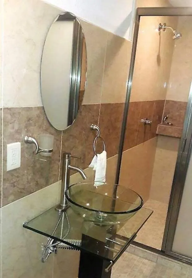Hotel Versalles Suites Cancun