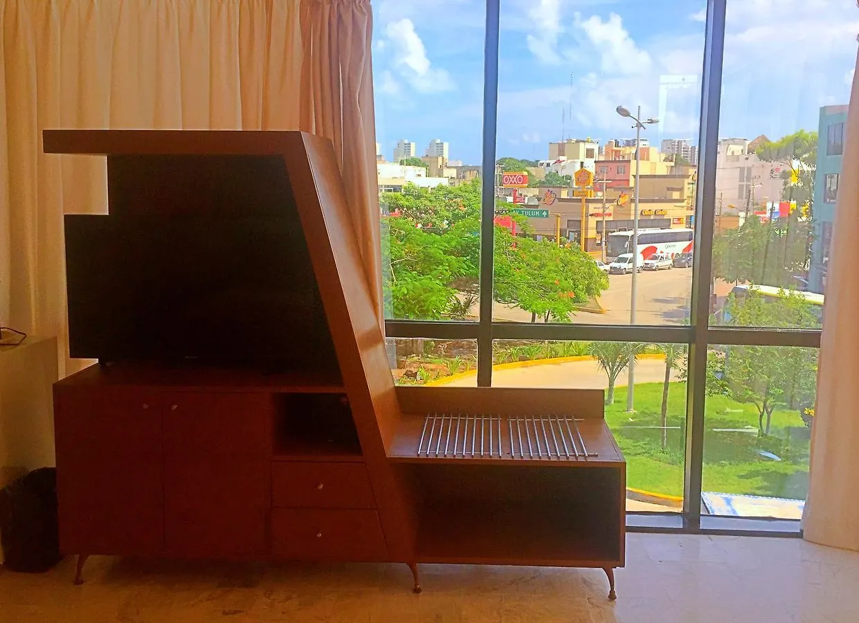 Hotel Versalles Suites Cancun