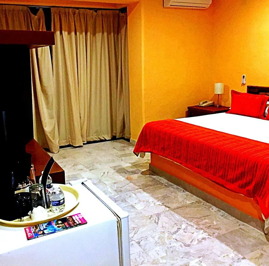 Hotel Versalles Suites Cancun
