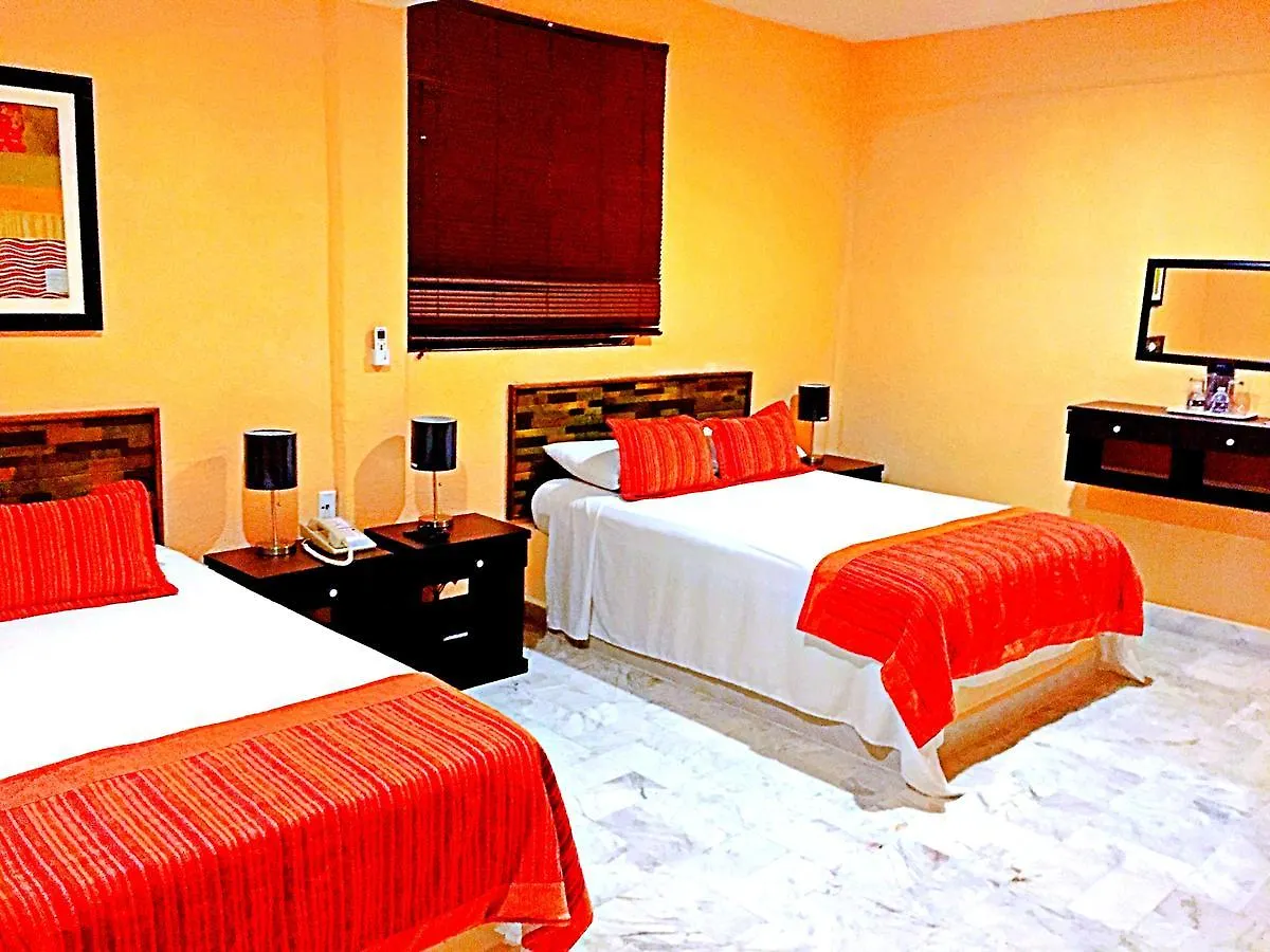 Hotel Versalles Suites Cancun