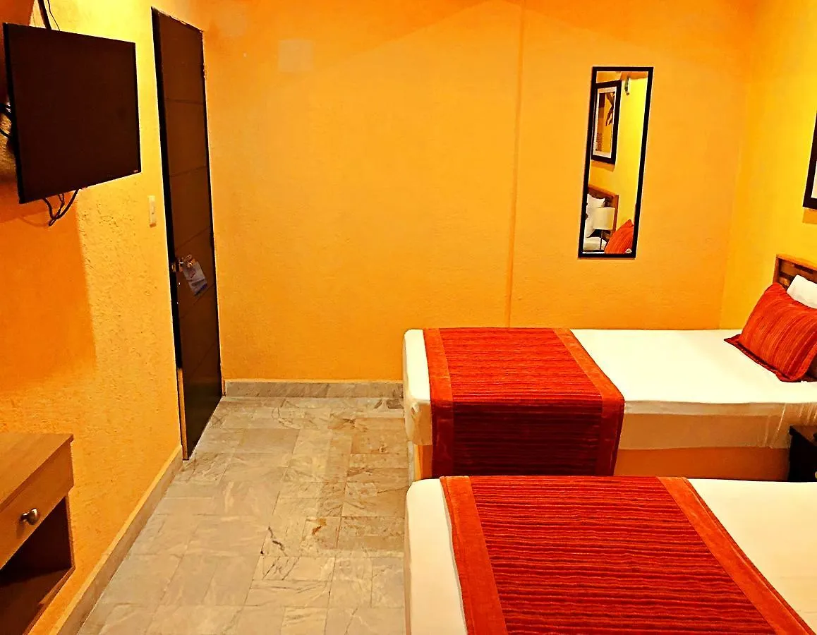 Hotel Versalles Suites Cancun